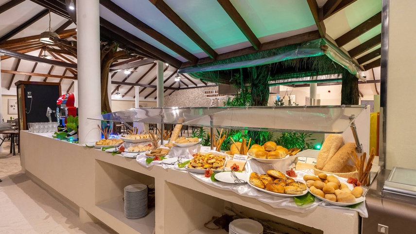 Nakai Maayafushi Resort