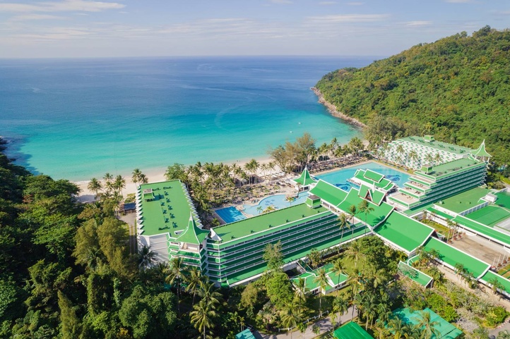 Le Meridien Phuket Beach Resort