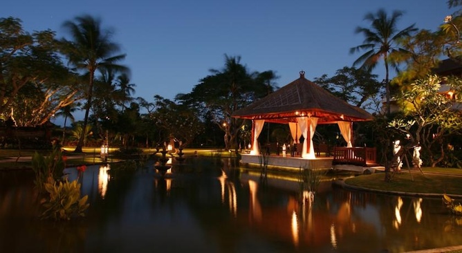 Nusa Dua Beach Hotel & Spa, Bali