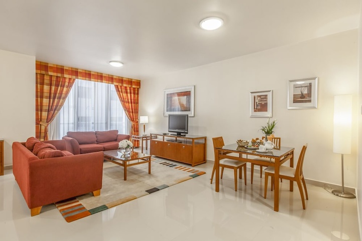 Golden Sands Hotel Apartments