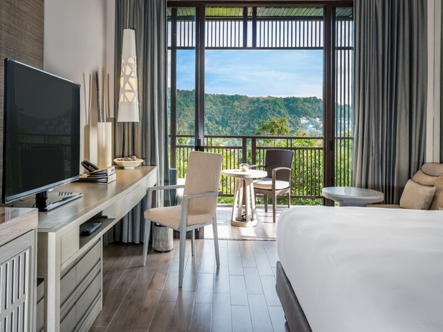 Pullman Phuket Arcadia Naithon Beach