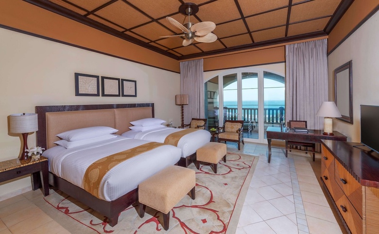 Anantara Desert Islands Resort & Spa