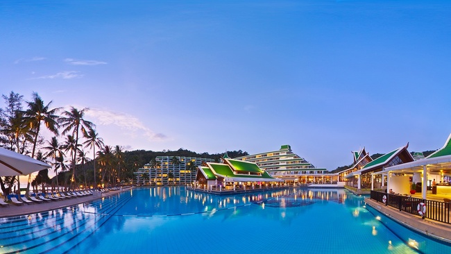 Le Meridien Phuket Beach Resort