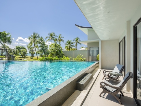 Le Meridien Khao Lak Beach & Spa Resort