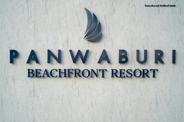Panwaburi Beachfront Resort