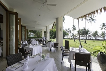 Kantary Beach Hotel Villas & Suites