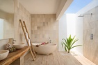 Kuredhivaru Resort And Spa (Ex.Movenpick Resort Kuredhivaru)