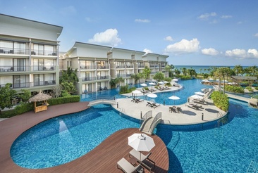 Le Meridien Khao Lak Beach & Spa Resort