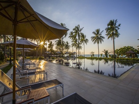 Kantary Beach Hotel Villas & Suites