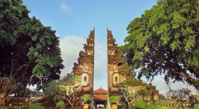 Nusa Dua Beach Hotel & Spa, Bali