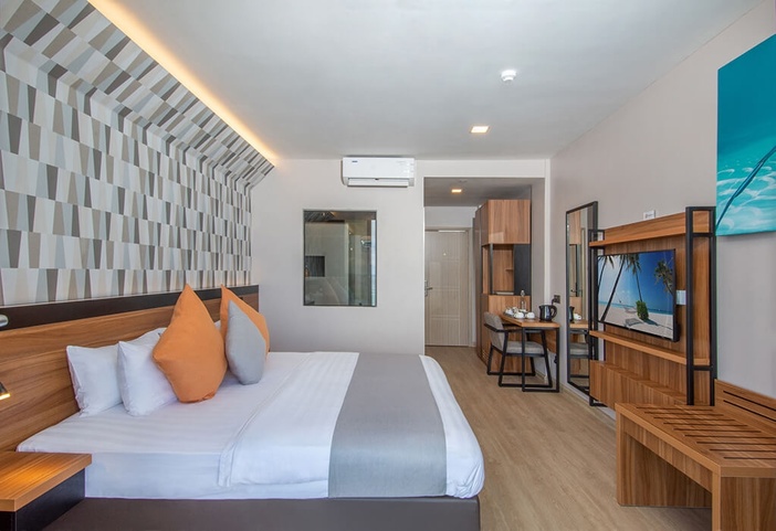 Triton Prestige Seaview & Spa