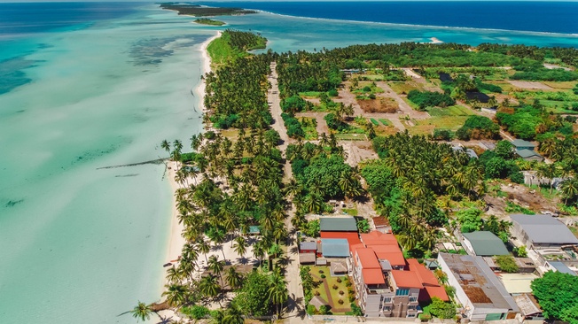 Reveries Diving Village, Maldives