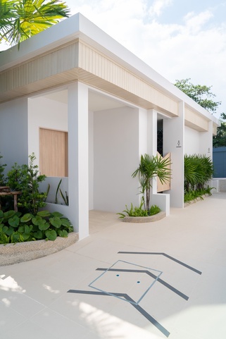 Panwaburi Beachfront Resort