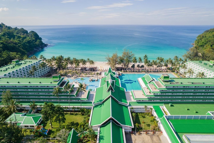 Le Meridien Phuket Beach Resort