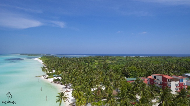 Reveries Diving Village, Maldives