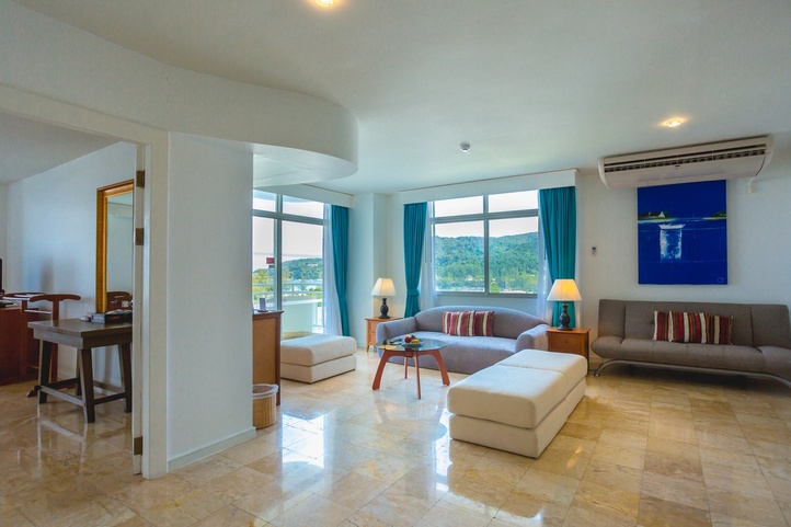 Waterfront Suites Phuket By Centara