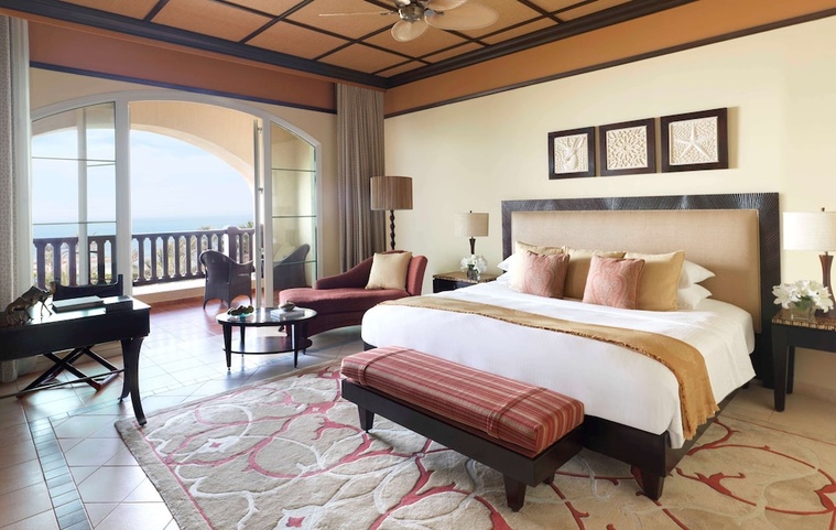 Anantara Desert Islands Resort & Spa