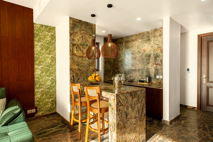 Gardens Hill Resort & Spa