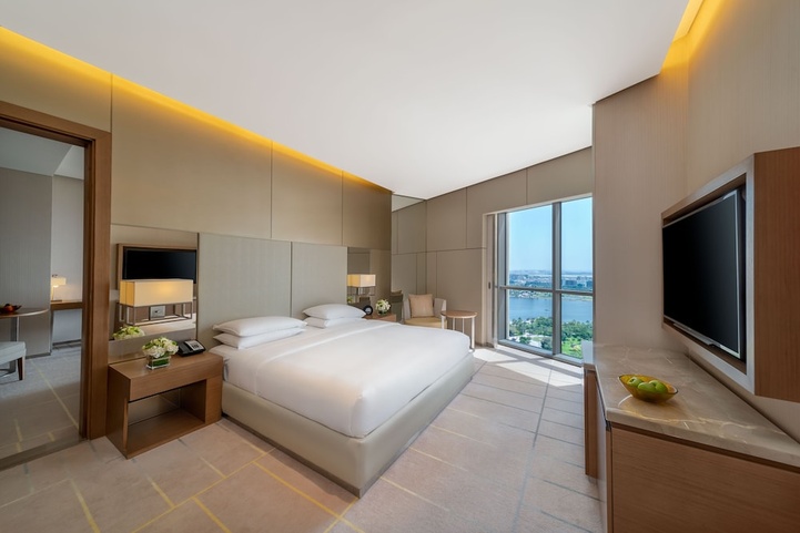 Hyatt Regency Dubai Creek Heights