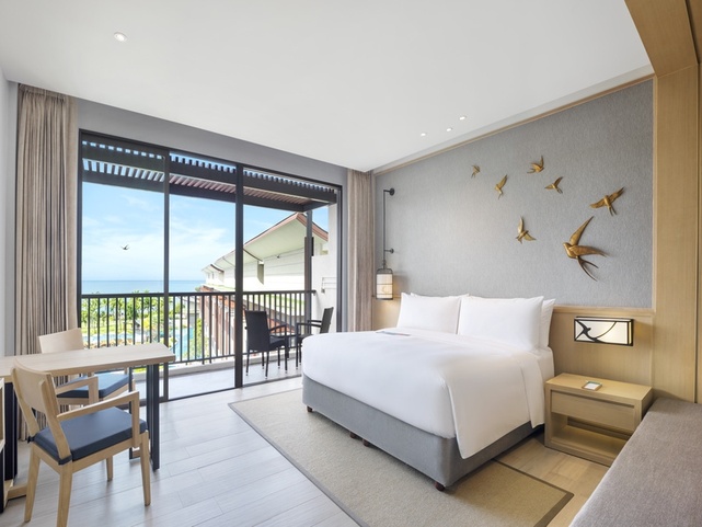 Le Meridien Khao Lak Beach & Spa Resort