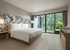 Le Meridien Phuket Mai Khao Beach Resort