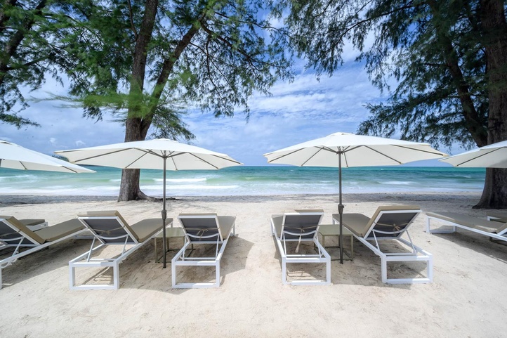 Amora Beach Resort Phuket