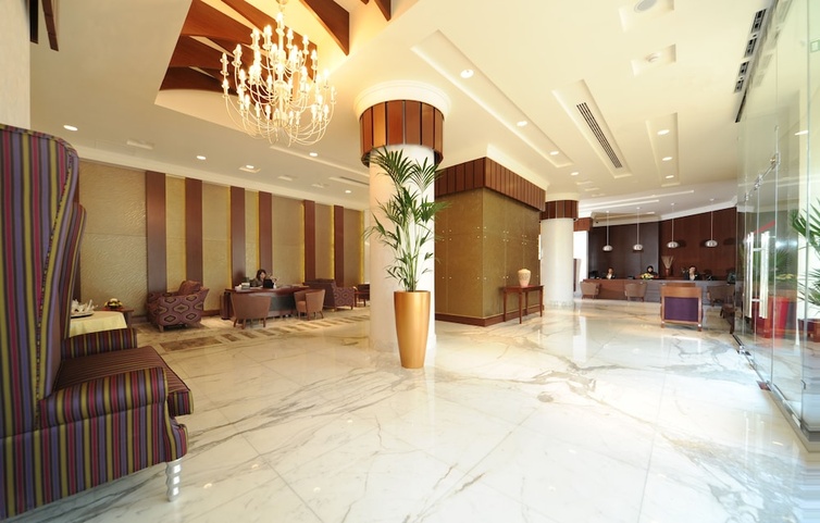 City Seasons Al Hamra Hotel